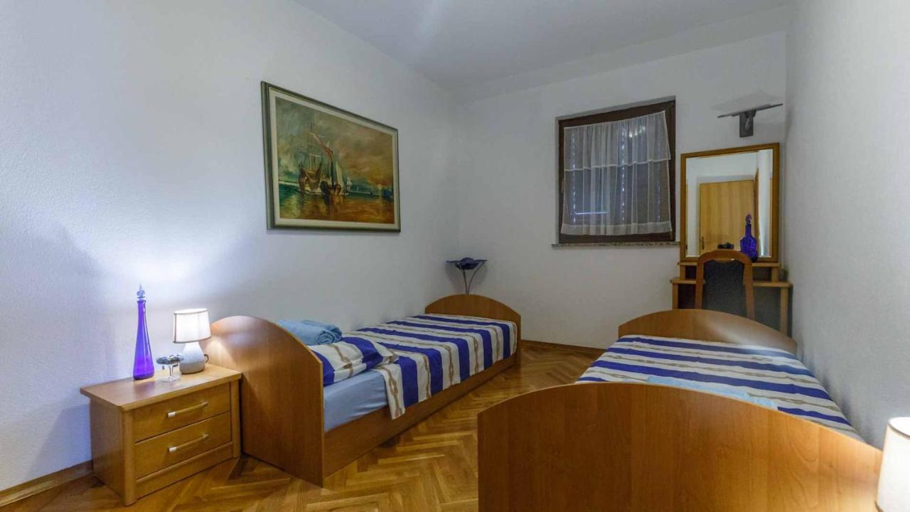 Apartman Mauro Malinska Exteriér fotografie